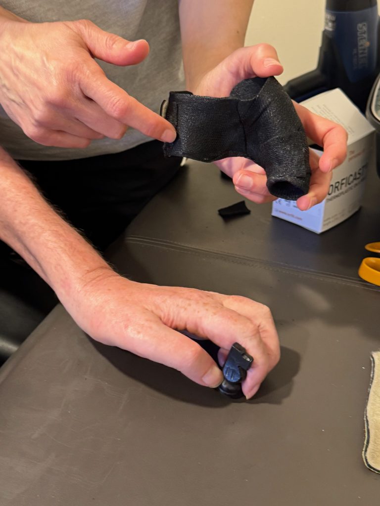 close up of hand pincher grip without splint on